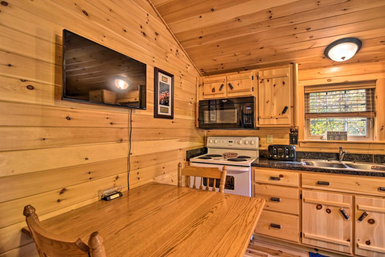 Cozy Anchors Away Cabin Hideaway With Fire Pit! Parsons Exterior photo